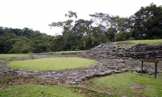 Montículo principal de Guayabo