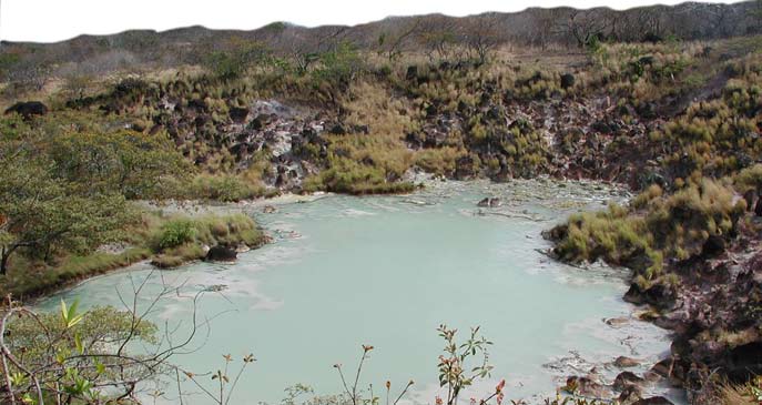 Laguna fumarólica del Rincón de la Vieja